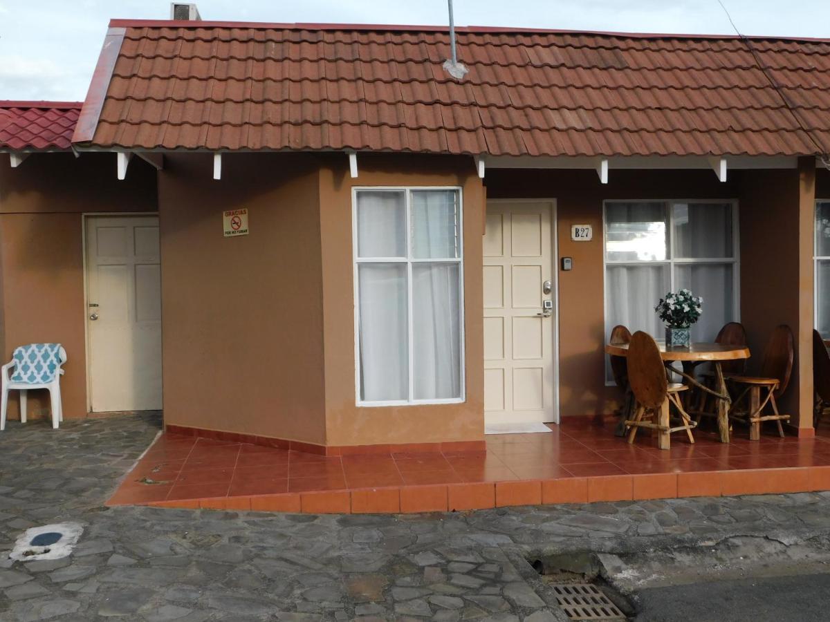 Condo Villa B27 Sleeps Five People - B28 Sleeps Six People - Price Includes Housekeeping Fees Not Taxes - Very Close To The Pool And Beach! ฆาโก ภายนอก รูปภาพ