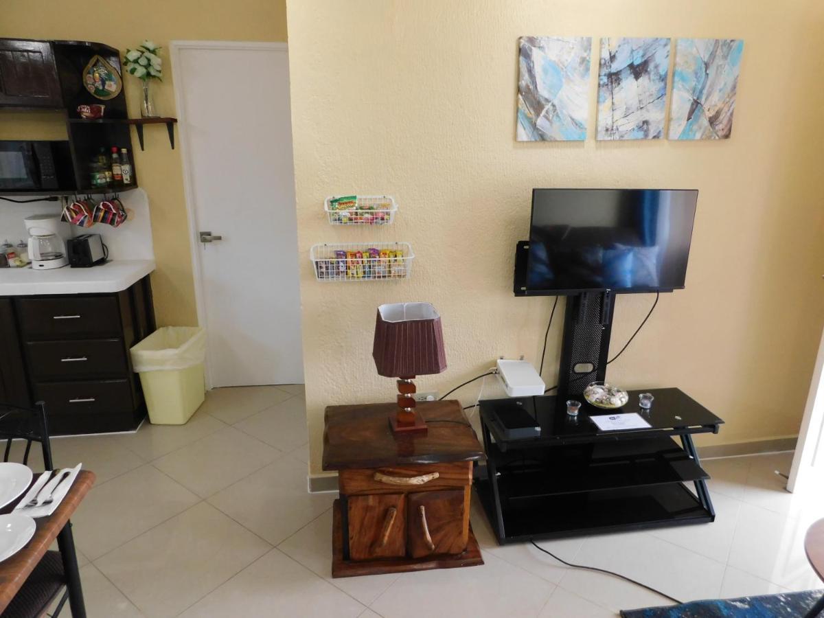 Condo Villa B27 Sleeps Five People - B28 Sleeps Six People - Price Includes Housekeeping Fees Not Taxes - Very Close To The Pool And Beach! ฆาโก ภายนอก รูปภาพ
