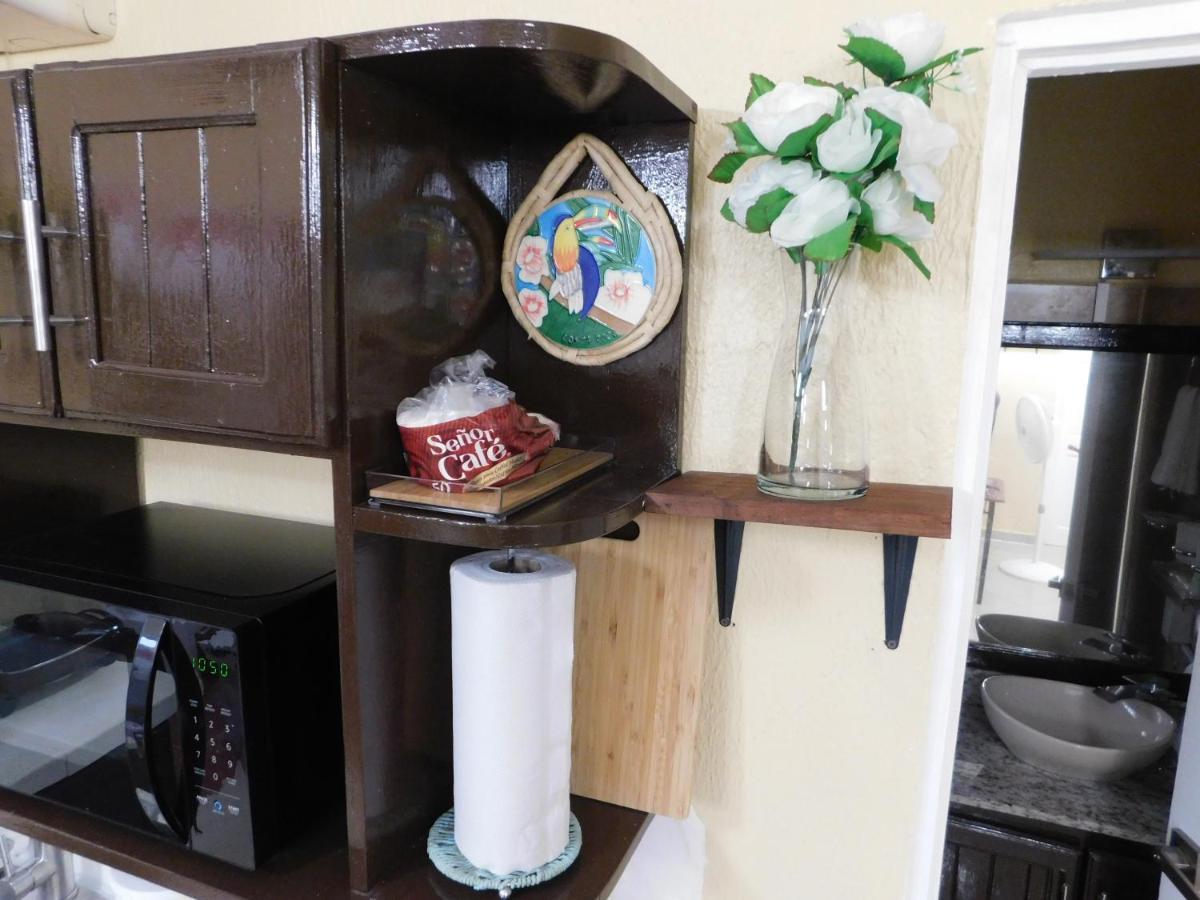 Condo Villa B27 Sleeps Five People - B28 Sleeps Six People - Price Includes Housekeeping Fees Not Taxes - Very Close To The Pool And Beach! ฆาโก ภายนอก รูปภาพ