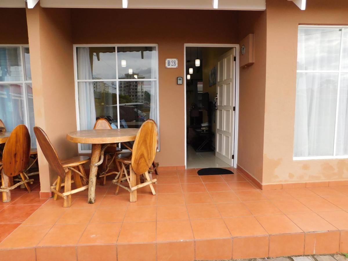 Condo Villa B27 Sleeps Five People - B28 Sleeps Six People - Price Includes Housekeeping Fees Not Taxes - Very Close To The Pool And Beach! ฆาโก ภายนอก รูปภาพ