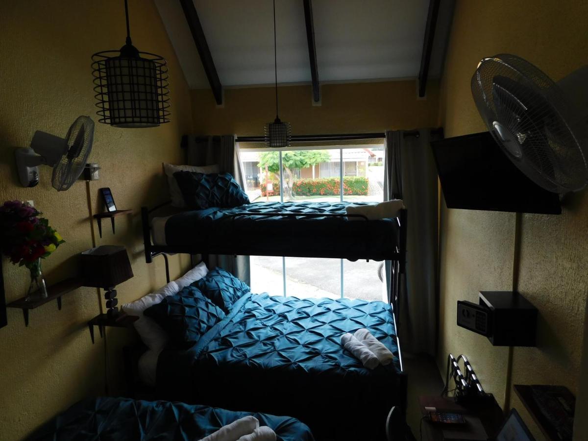 Condo Villa B27 Sleeps Five People - B28 Sleeps Six People - Price Includes Housekeeping Fees Not Taxes - Very Close To The Pool And Beach! ฆาโก ภายนอก รูปภาพ