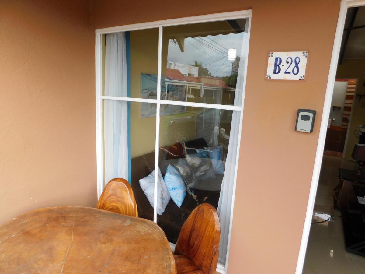 Condo Villa B27 Sleeps Five People - B28 Sleeps Six People - Price Includes Housekeeping Fees Not Taxes - Very Close To The Pool And Beach! ฆาโก ภายนอก รูปภาพ