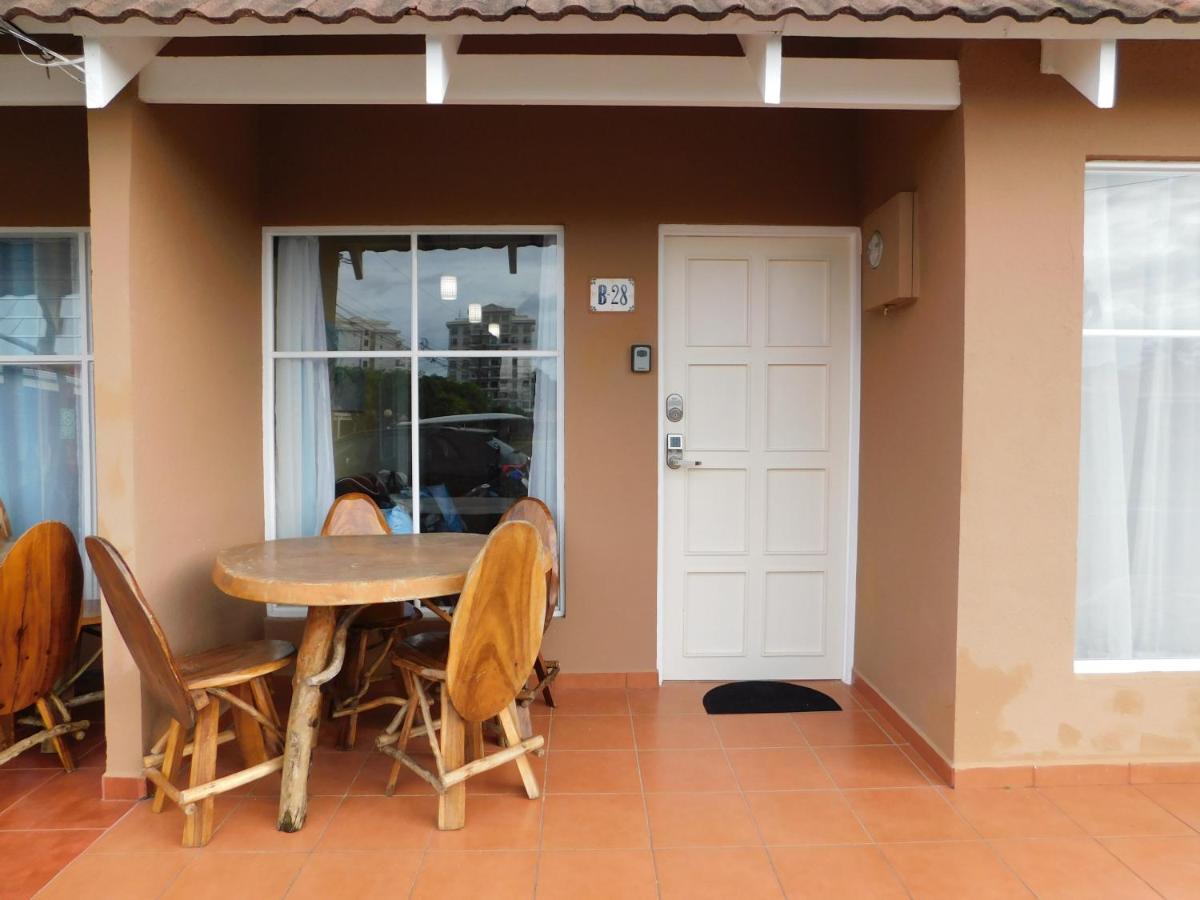 Condo Villa B27 Sleeps Five People - B28 Sleeps Six People - Price Includes Housekeeping Fees Not Taxes - Very Close To The Pool And Beach! ฆาโก ภายนอก รูปภาพ